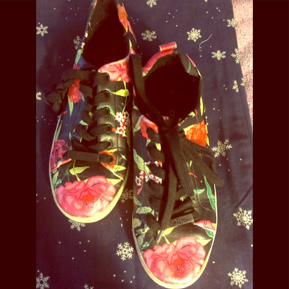 Aldo flower prints sneakers
